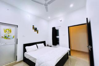 HOTEL ASHOKA # AASHRAM Near Ramjanam Bhoomi and Temple - A Premium Homestay In Ayodhya - 7