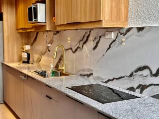 4 Bedroom with Garage up to 12 Guests - near Airport walking distance to stores and restaurants - Manila - 7