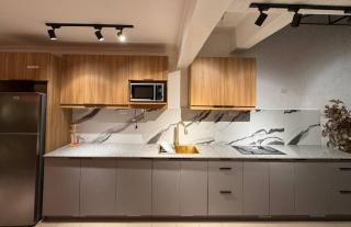 4 Bedroom with Garage up to 12 Guests - near Airport walking distance to stores and restaurants - Manila - 3