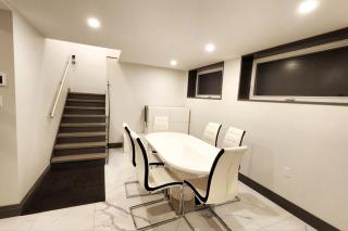 Luxury Private Suite with own entrance, private bath - Toronto - 1