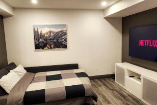 Luxury Private Suite with own entrance, private bath - Toronto - 7
