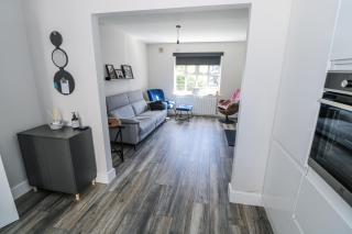 Waterview House - Newport - 5
