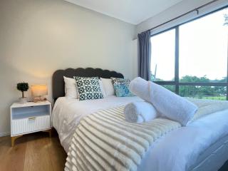 Beachfront Paradise - Glenbrook - 2