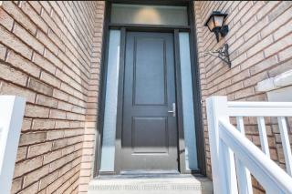 Beautiful Studio with Patio in Mississauga - 3