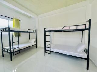 Browns Beach Overnight Negombo Hostel - Negombo - 9