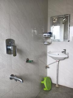Madhuban Homestay Near Guwahati Airport - Guwahati - 4