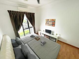 Up to 9 Person, Next to Paradigm Mall's new Theme park, Escape JB - Johor Bahru - 2