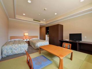 Oze Iwakura Resort Hotel - Katashina - 1