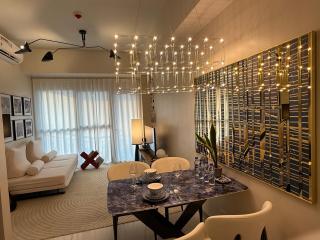 Luxurious Modern 1BR with Balcony Facing Infinity Pool Manila Bay Sunset Near Airports OKADA Solaire MOA - Manila - 0