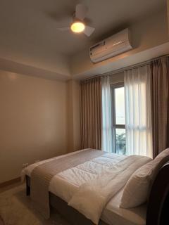 Luxurious Modern 1BR with Balcony Facing Infinity Pool Manila Bay Sunset Near Airports OKADA Solaire MOA - Manila - 8