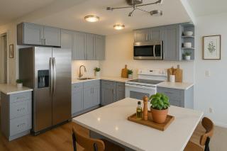 Ocean Haven - Wake to Waves ,Walk to Sand - Redondo Beach - 2