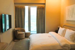 Casa Royale Vacation Home - JVC - 1