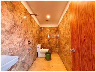 HOTEL Trends INN Near Sea Beach And Jagannath Temple - Restaurant & Lift Facilities - Fully Air conditioned Rooms And Spacious - Luxuary Hotel - Puri - 4