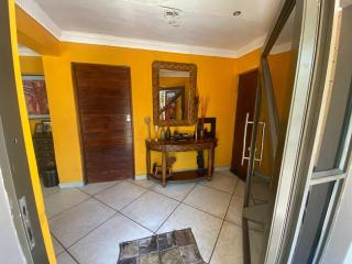 Home staying - Bloemfontein - 9