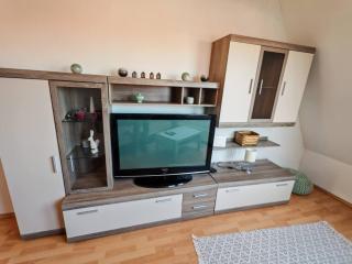 White Apartment Cozy Central One-Bedroom Retreat in Kecskemet - Kecskemét - 9
