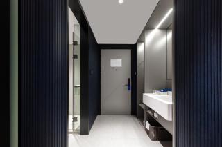 Atour Light Hotel Hangzhou West Lake Lakeside Qinghefang - Hangzhou - 3