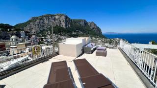 Rooftop Luxury Suite by CapriRooms - Capri - 6