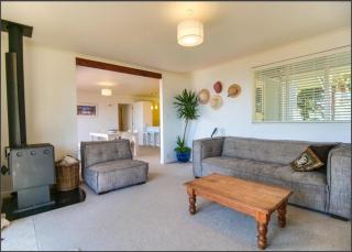 Coastal Ridge Retreat - 2