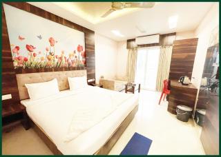 All BALCONY Rooms HOTEL # R # R Puri, Near Sea Beach and Jagannath Temple , Fully Air Conditioning Rooms, Restaurant- Lift and Parking Facilities - - A Luxuary Hotel In Puri - Puri - 8