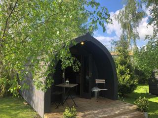 The Little Hide - Adult Only Camping Pods - Wigginton - 7