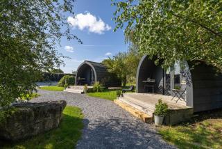 The Little Hide - Adult Only Camping Pods - Wigginton - 4