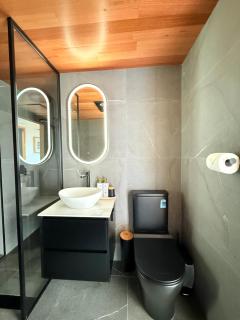 Ocean Breeze Homestays 2 - Bicheno - 5