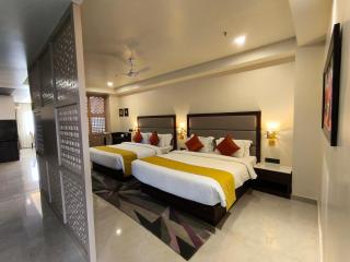 The Bindal Hotel - 4