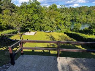 Pixie House - Mrežnica, private pier, hot tub - Gornji Zvečaj - 6