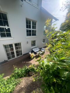Moderne & gemütliche Ferienwohnung mit Terasse in Nieder-Olm - Nieder-Olm - 9
