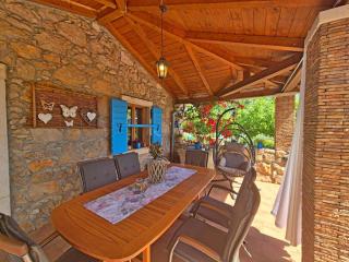 Charming stone house by the sea - Čižići - 9