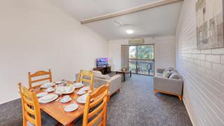 Emerald Gardens Motel & Apartments - Emerald - 3