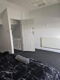 Simple Room Centre Swansea Shared facility - Swansea - 4