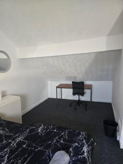 Simple Room Centre Swansea Shared facility - Swansea - 3