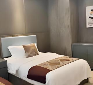 Conveniente Master Room Abu Dhabi - - 0