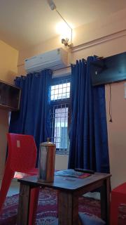 Rock Spot Hotel & Restaurant - Ghamārwin - 4