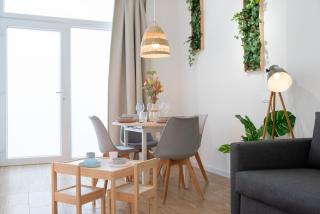 Spacious 75m Family Apt near AVE and Free Parking - Valencia - 0