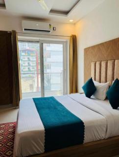 Hotel Mahadev Restaurant & Cafe !! In House Scooty For Rent ! River Rafting ! Bungee Jumping - Rishikesh - 8