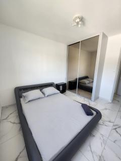 Spacieux 3 chambres et balcon - Niza - 3