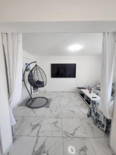 Spacieux 3 chambres et balcon - Niza - 8