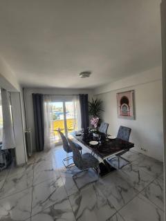 Spacieux 3 chambres et balcon - Niza - 5