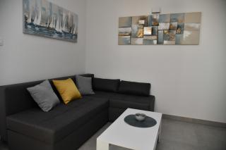 Apartments Mandalena with terrace, 1 min walk to the beach - Supetar - 2