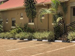 Nsangi Guest Wing - - 2