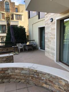 Tenerra Lux Apartment - Varna - 9
