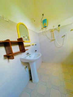 Paradise Bay Hotel & Surf Camp - Arugam Bay - 1