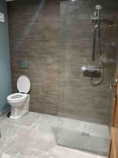 Studio with kitchen nestled lovely wooded cul du sac - New Malden - 5