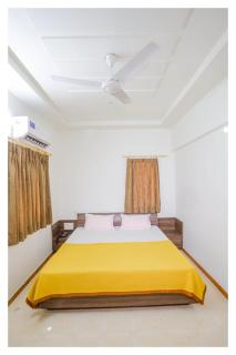 Hotel Metro - Rajkot - 4