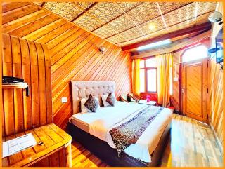 HOTEL LAKE ! VIEW PREMIUM NAINITAL - Mountain View From Balcony - WIfi - Room Service - Best Hotel In Nainital - Nainital - 8