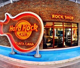 Pool view first floor 1 Bdrm Condo sleeps 3 - 1