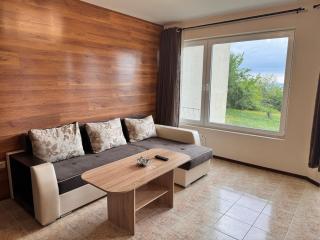 Sea View 1 Bedroom Apartment - Pool & Free Parking - Kavarna - Kavarna - 6