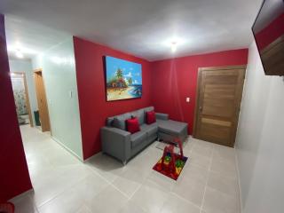 1st floor 3 Bedrm 2 Baths AC Condo near airport - El Paredón - 0